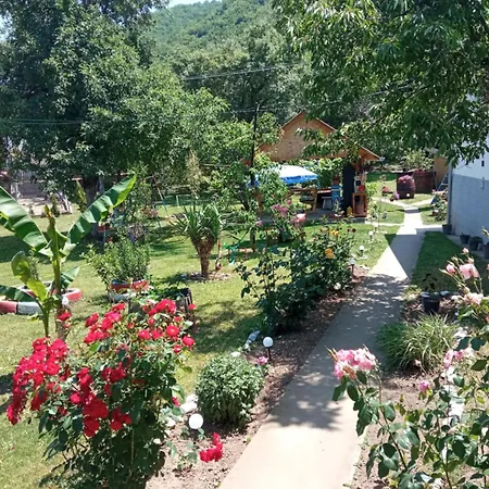 Seosko Turisticko Domacinstvo Milanovic Appartement Zuc